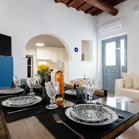 Venghera In The Heart Of Apartment Naousa (Paros)