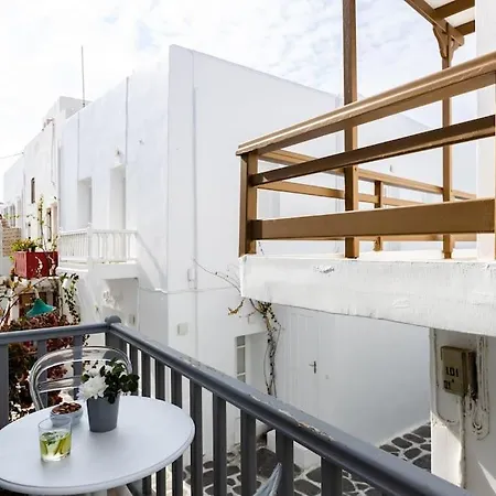 Apartment Venghera In The Heart Of Naousa (Paros)