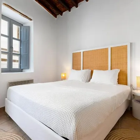 Venghera In The Heart Of Naousa (Paros)